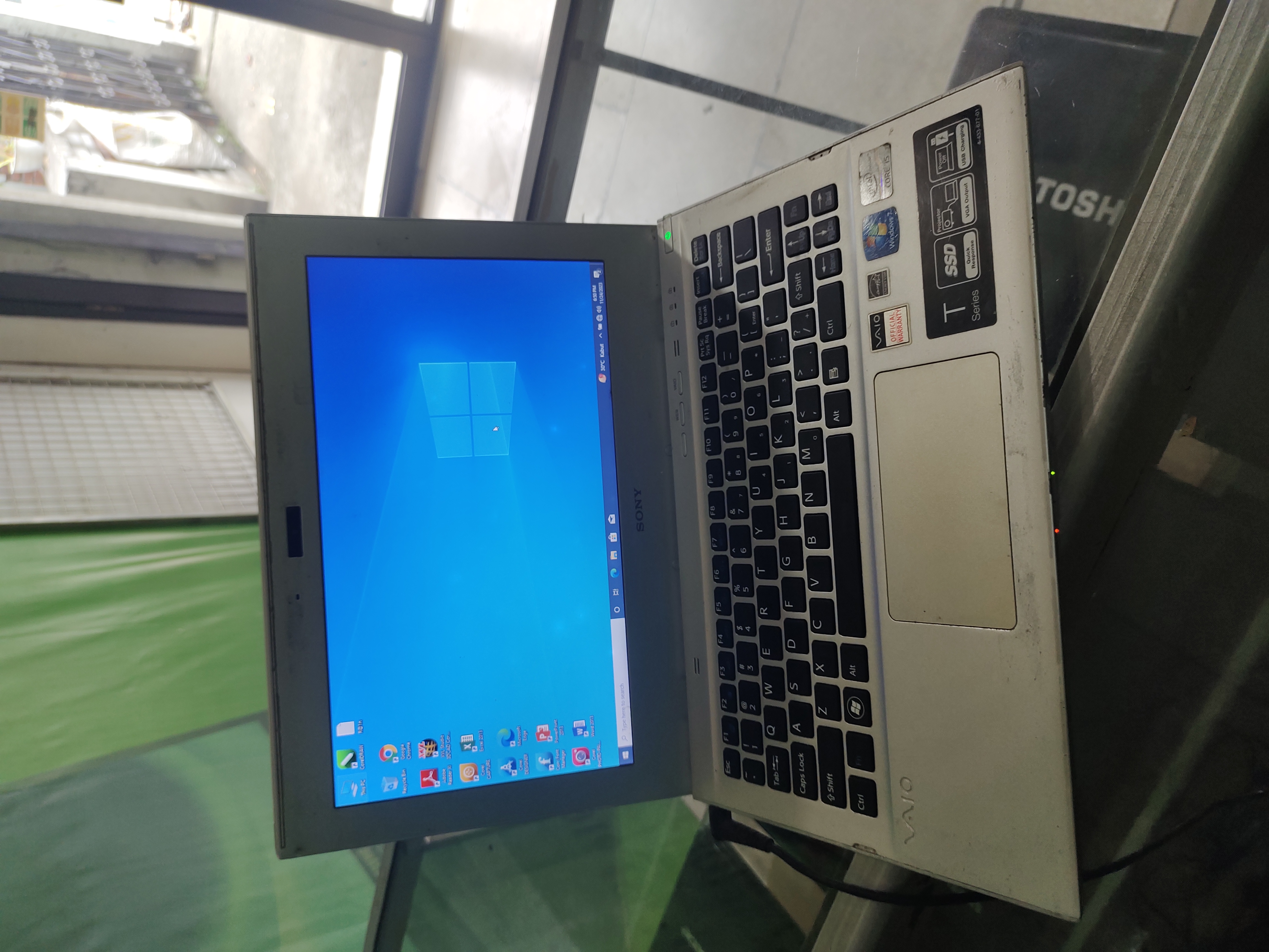 Jual netbook Sony Vaio T series 